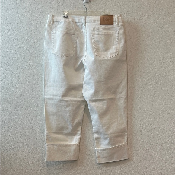 Frye Women's Cropped Cream Pants - Picture 9 of 12